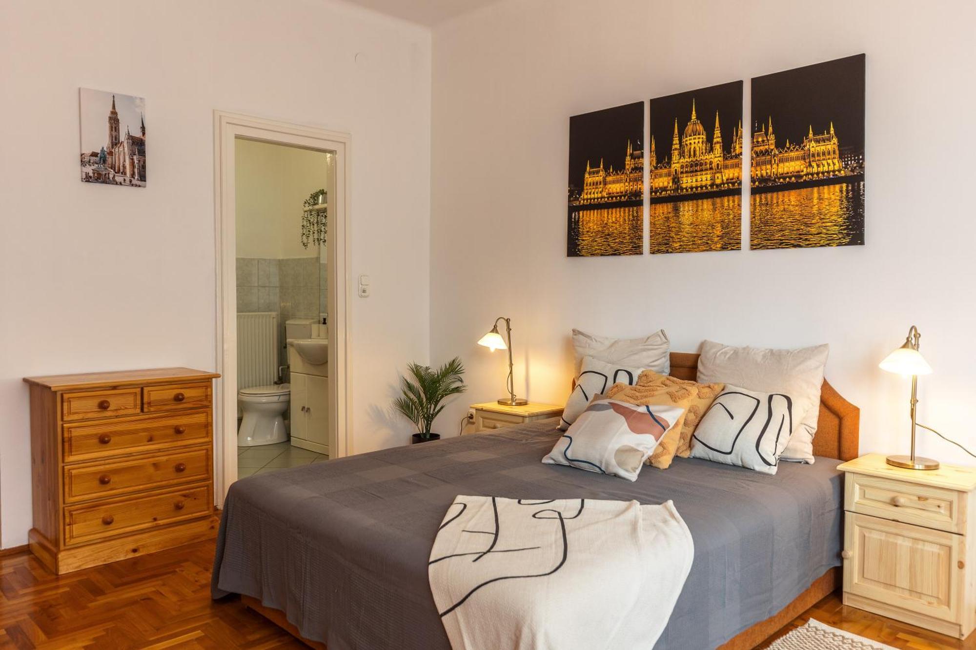 Bright & Spacious Riverside Apartment With Balcony Budapest Exterior photo